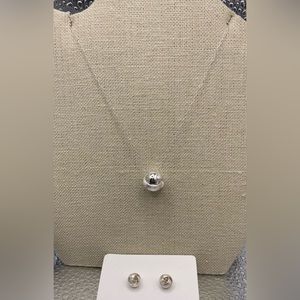 Intertwine circle necklace and earrings
